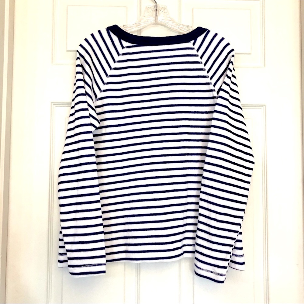 ๐ธ3/$25 ๐ OLD NAVY Blue and White Stripe V-neck Relaxed Fit Sweatshirt, Size M - Picture 8 of 10